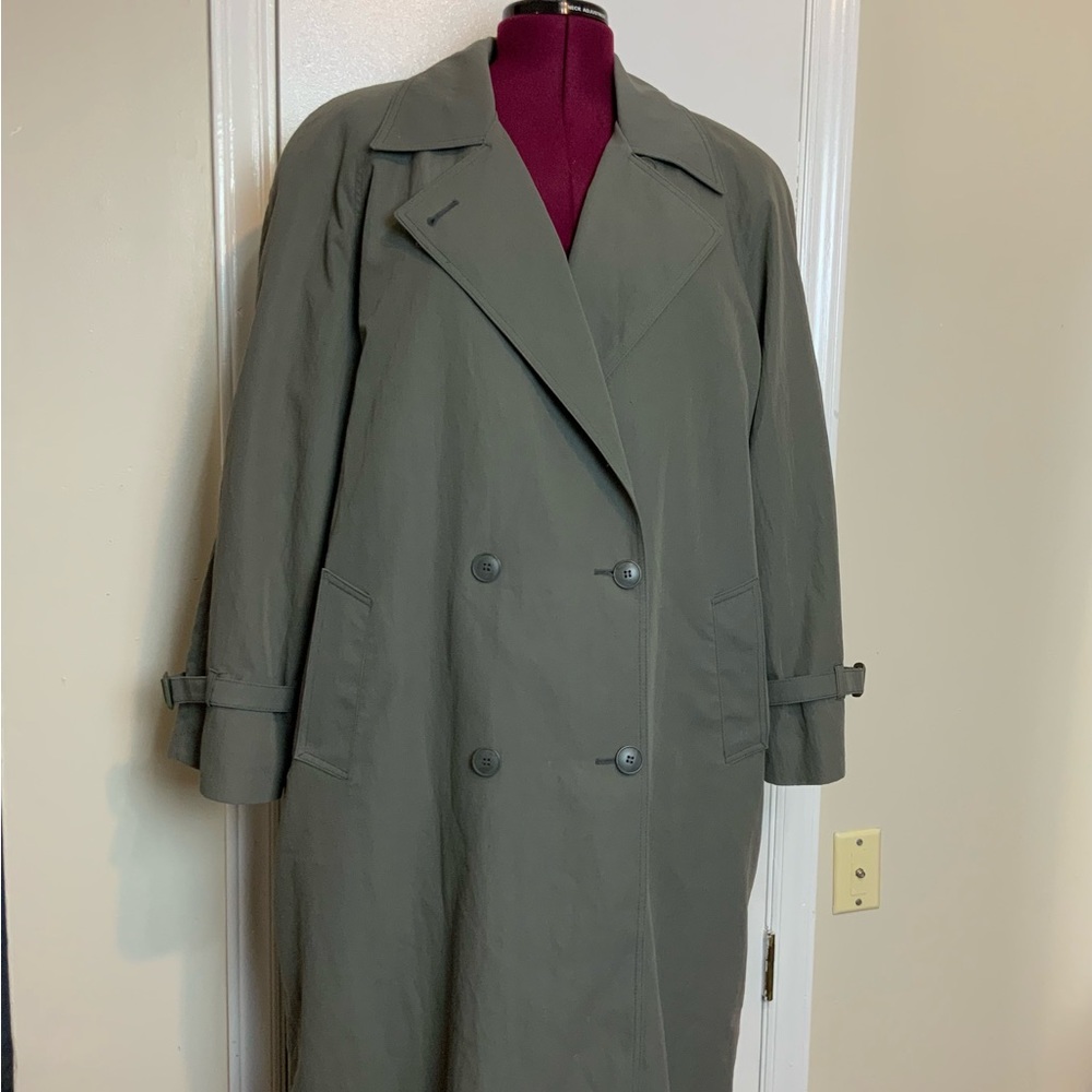 EUC London Fog Gray Trench Coat with removable Insulate 16 Women’s